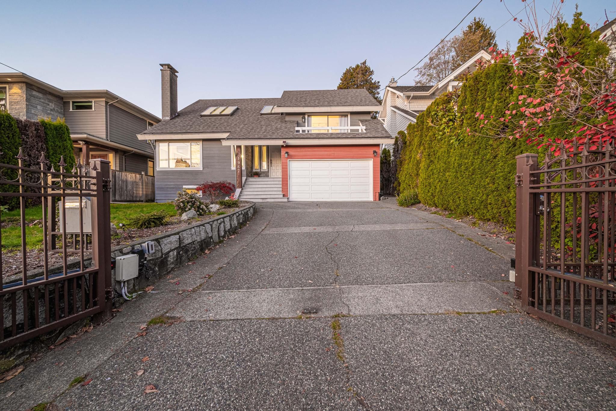 New property listed in Ambleside, West Vancouver